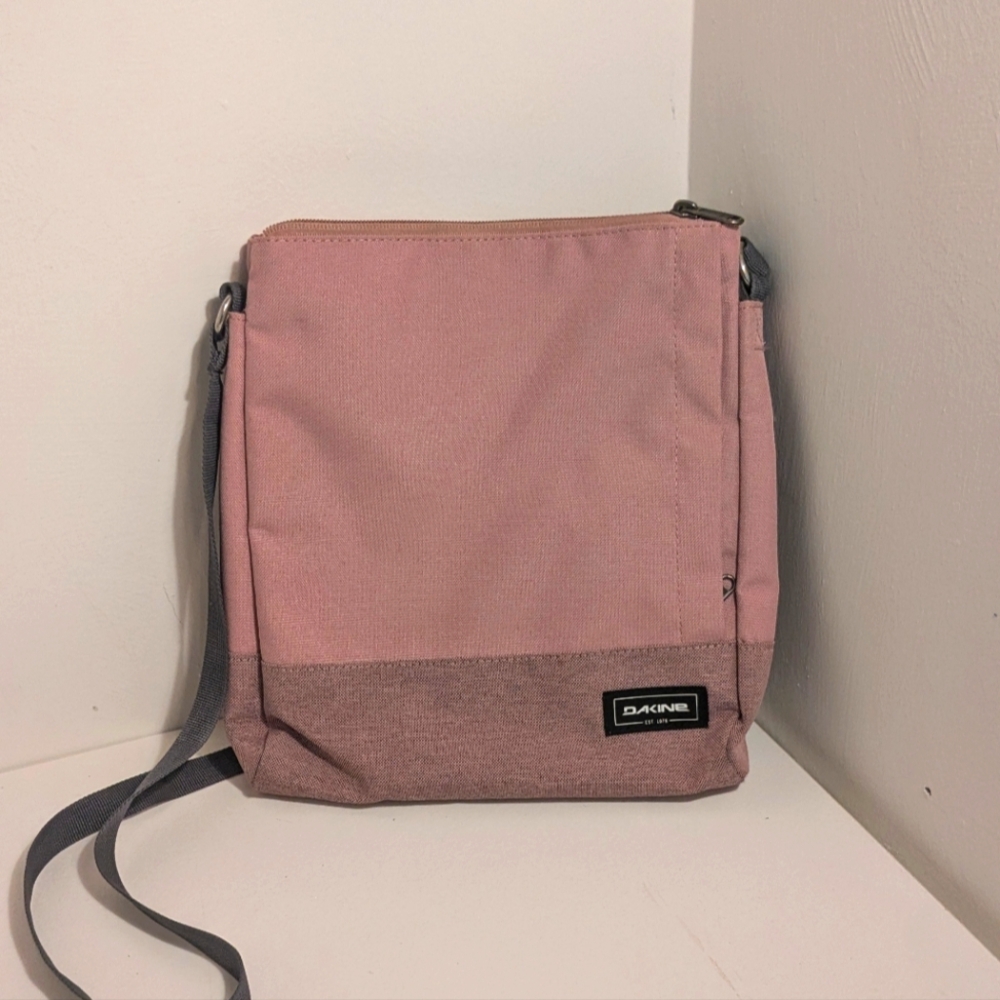 Dakine Pink Mauve Crossbody Bag Purse